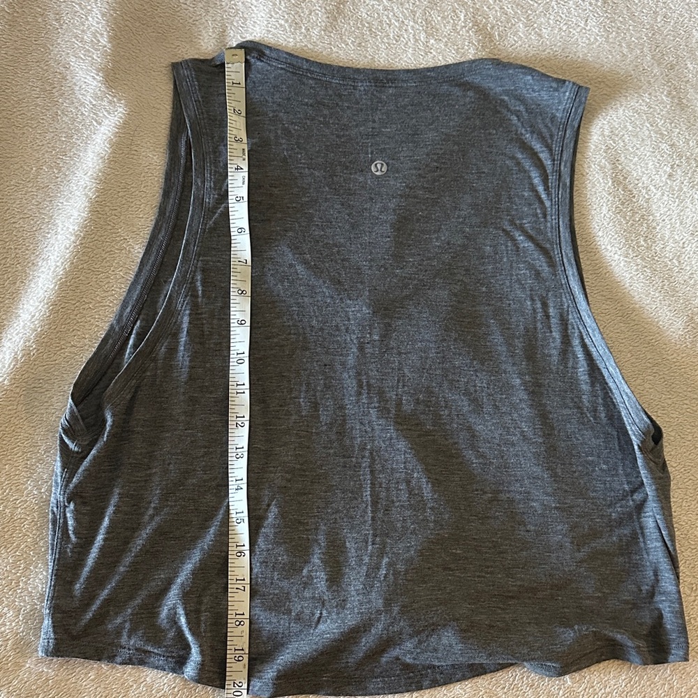 Women’s Lululemon Gray Sleeveless Tie-Front Top